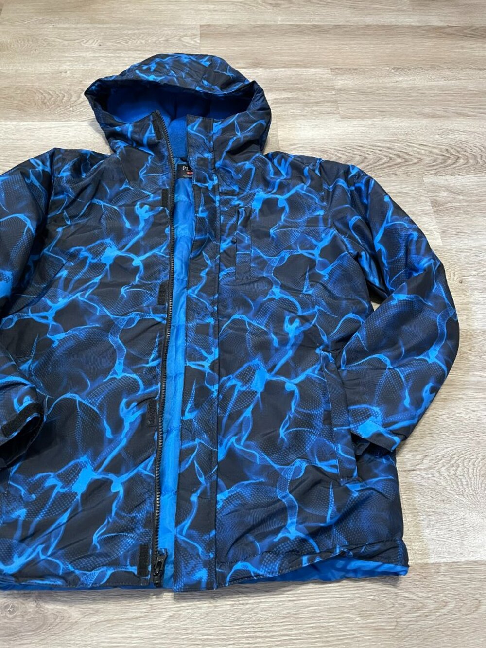 Blue Jacket - Picture 5 of 12